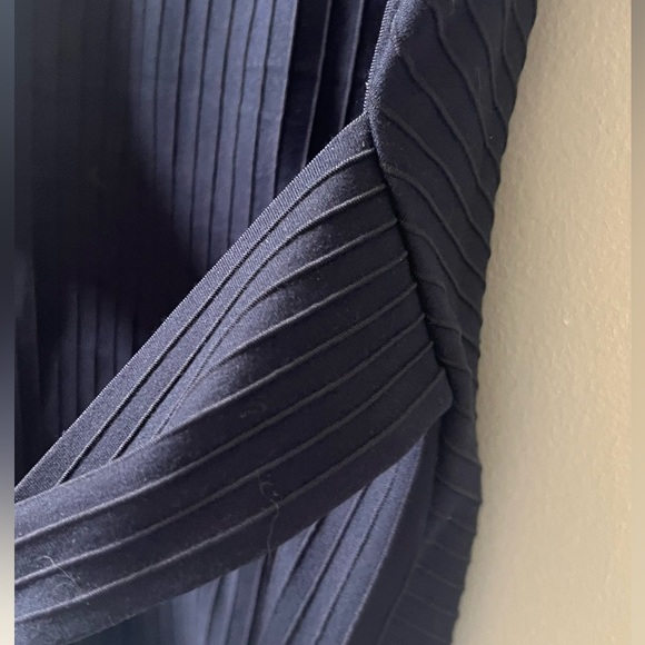 Ann Taylor Navy V-Neck Adjustable Tie Top - Picture 10 of 10